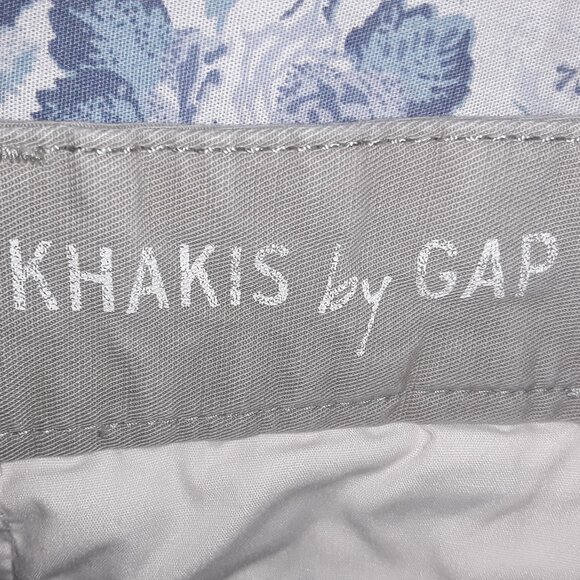 Khakis by Gap ladies size 00,boyfriend rollup light 100% cotton shorts - Picture 4 of 6